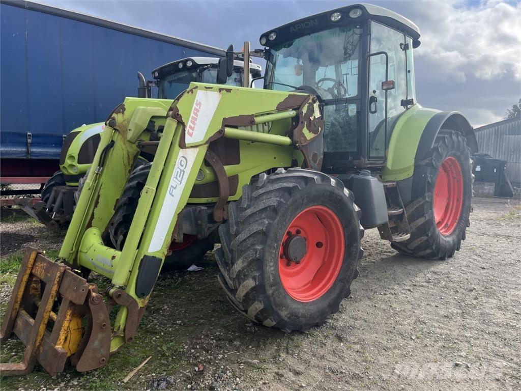 CLAAS ARION 620 Traktori