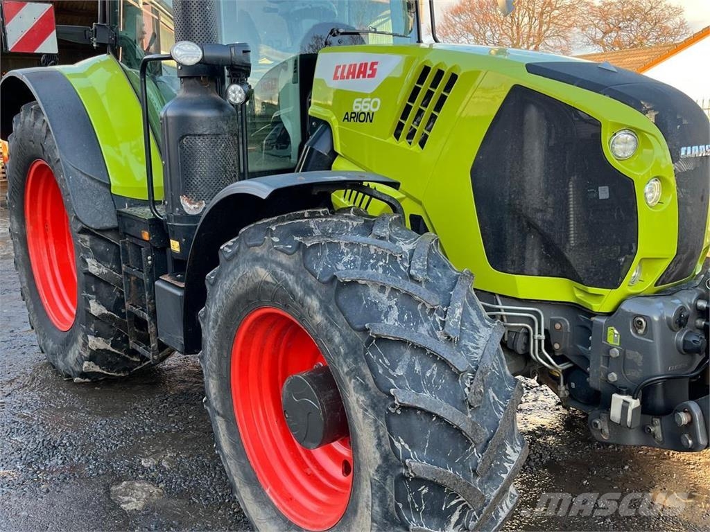 CLAAS ARION 660 Traktory