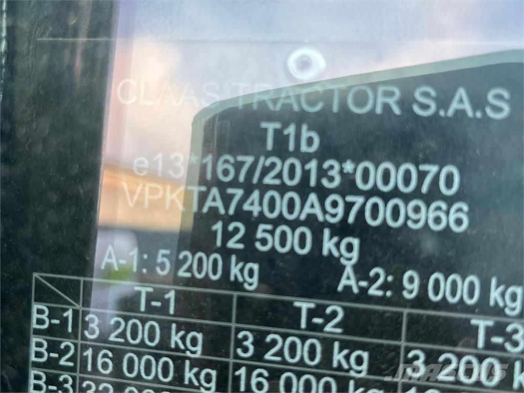 CLAAS ARION 660 Traktorit
