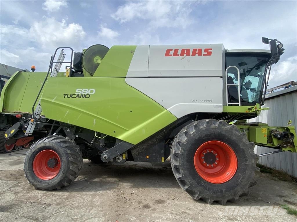 CLAAS TUCANO 580 4WD Combine harvesters