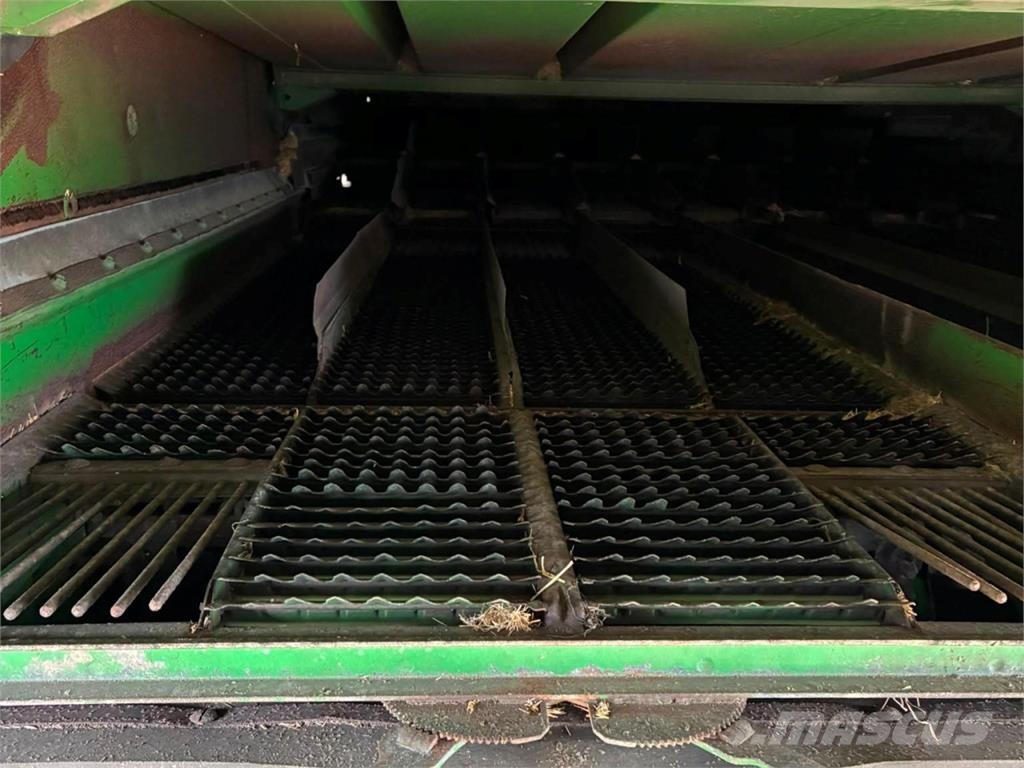 John Deere 2266 Derliaus nuėmimo kombainai