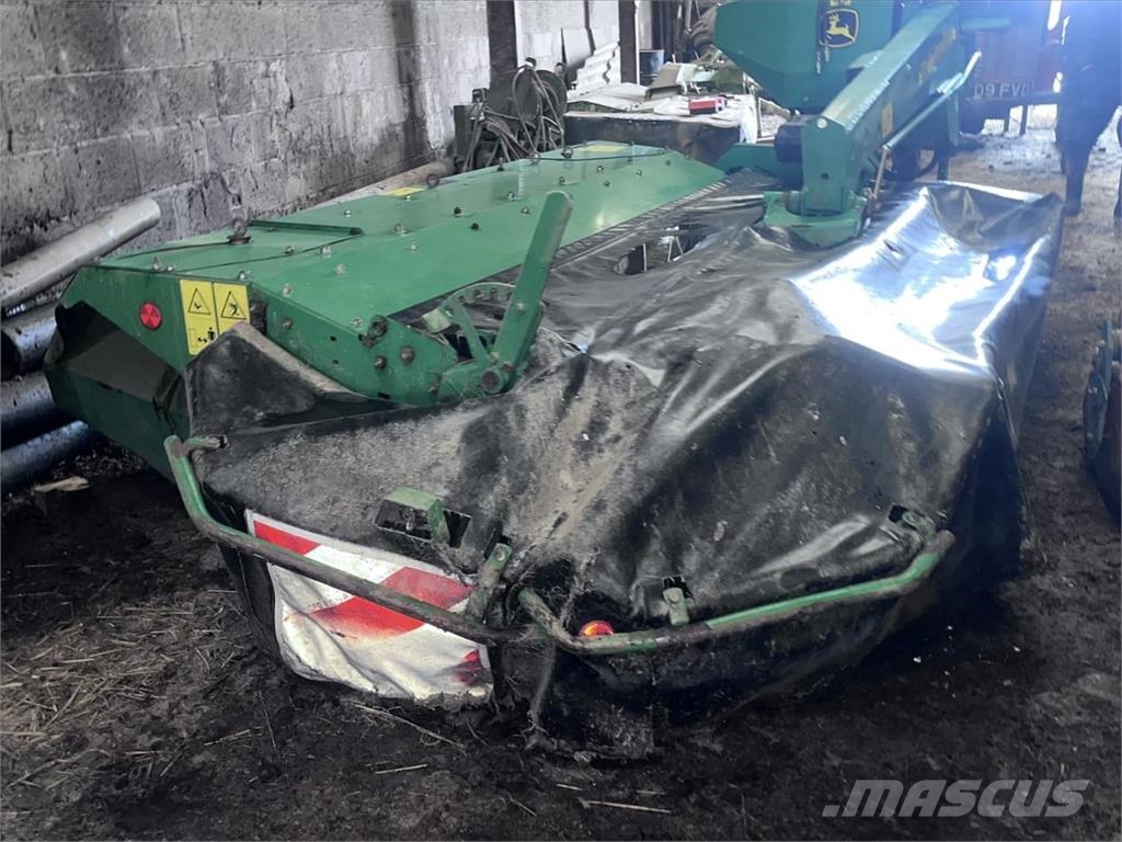 John Deere USED 331 MOWER CON حصادات الأعلاف