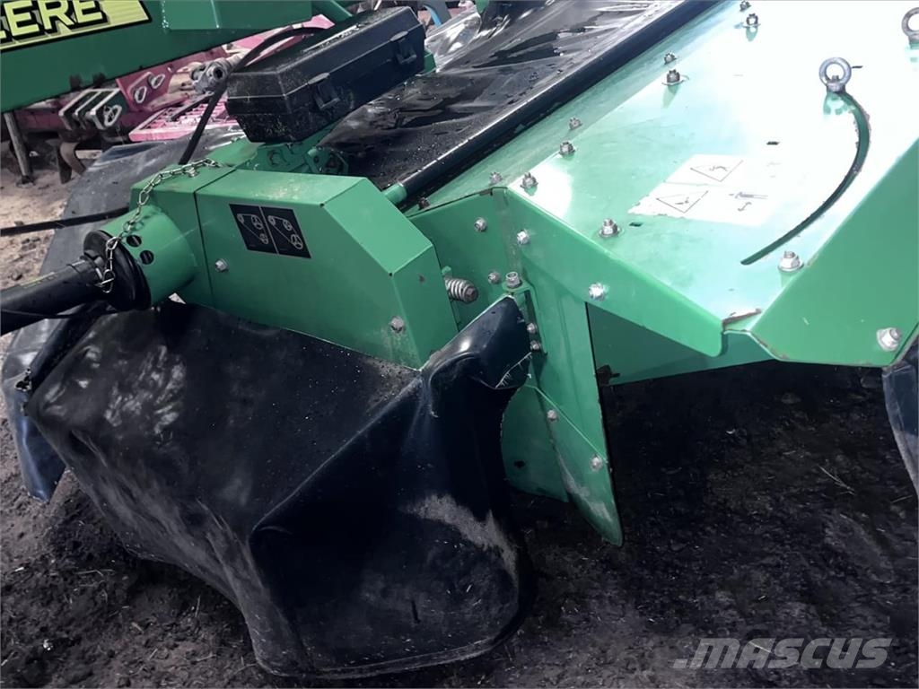 John Deere USED 331 MOWER CON حصادات الأعلاف