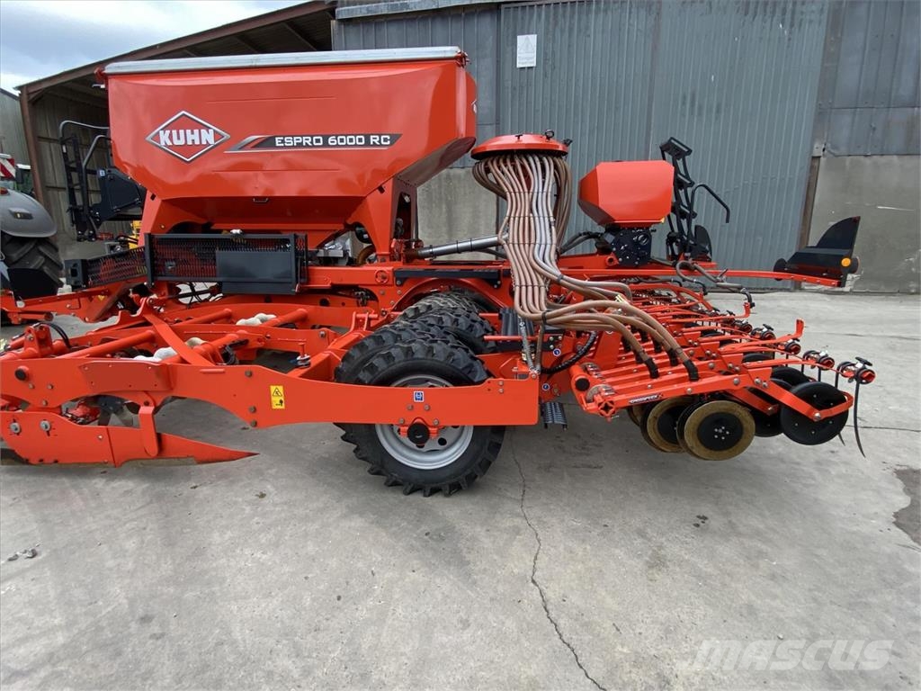 Kuhn ESPRO 6M ماكينات وملحقات زراعة أخرى