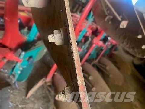 Kverneland 3400S ماكينات وملحقات زراعة أخرى