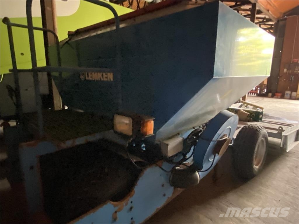 Lemken SOLITAIR 8 FRONT HOPPER Other tillage machines and accessories