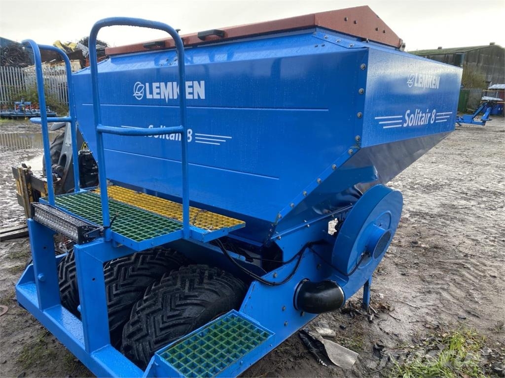Lemken SOLITAIR 9 Liquid fertilizer applicators