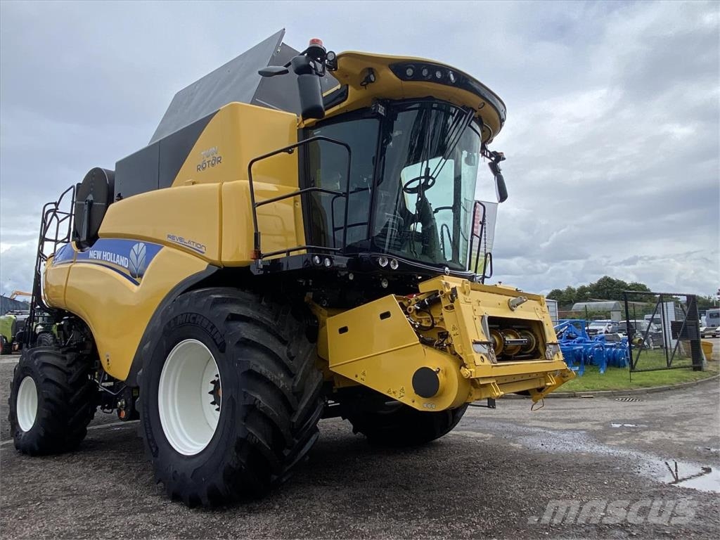 New Holland USED 990 Combine harvesters