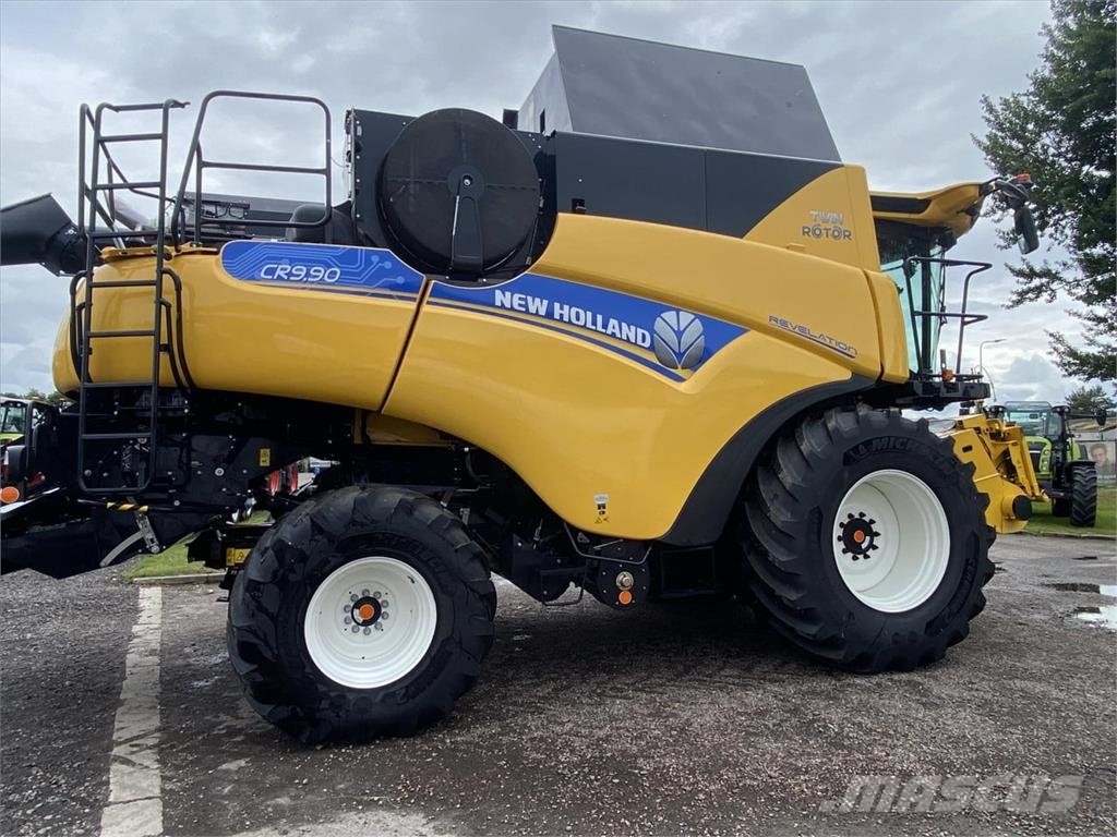 New Holland USED 990 Combine harvesters