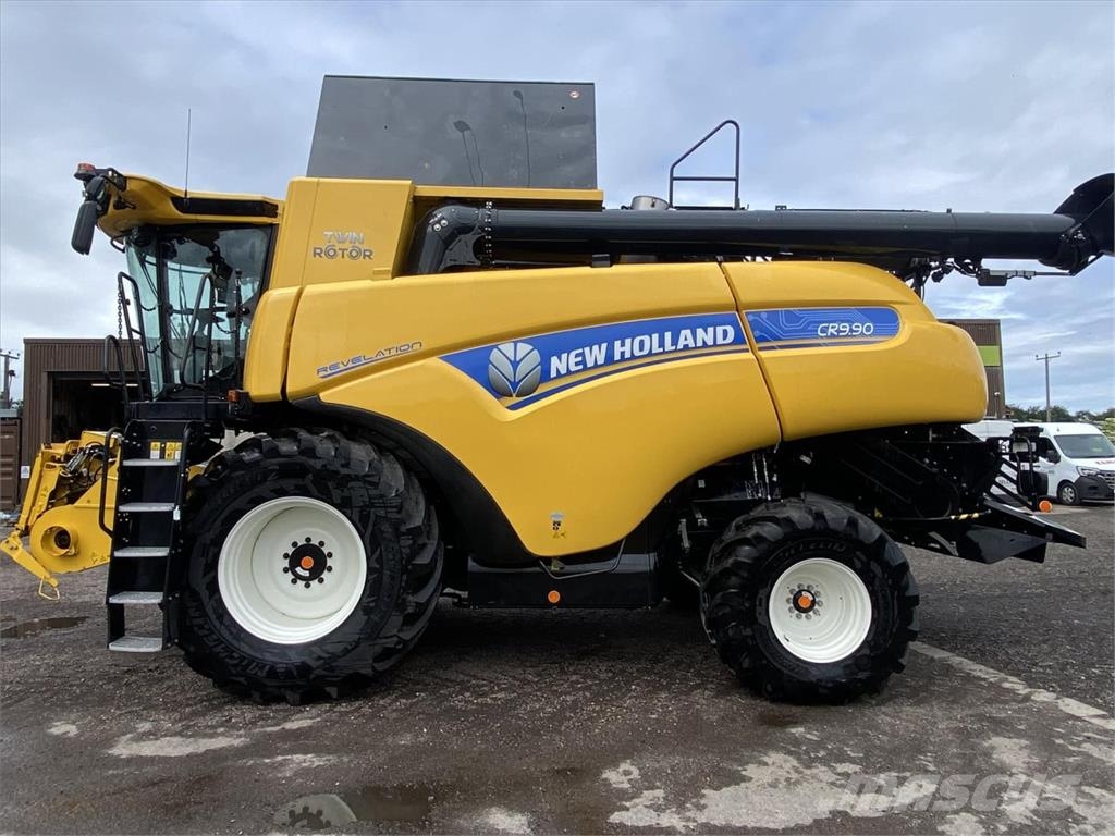 New Holland USED 990 Combine harvesters