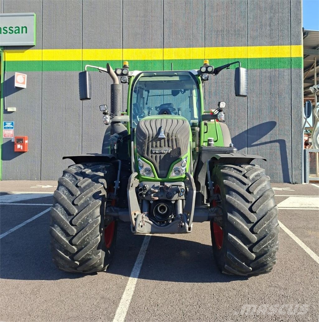 Fendt 724 VARIO Traktorit