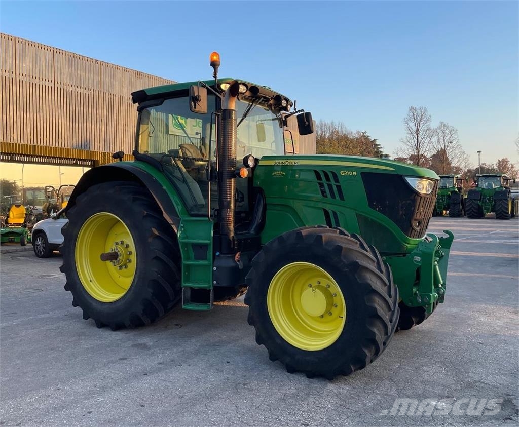 John Deere 6210 R Trattori
