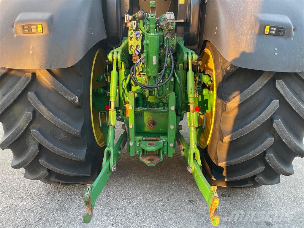 John Deere 6210 R Trattori