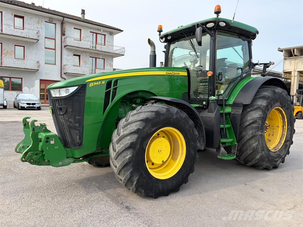 John Deere 8345 R Traktori