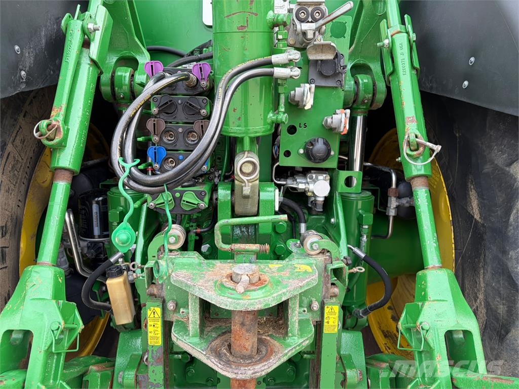 John Deere 8345 R Traktori