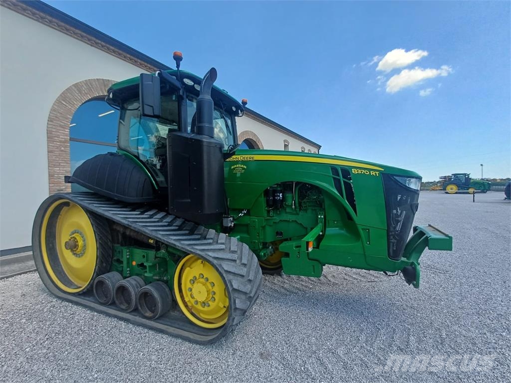John Deere 8370 RT Traktori