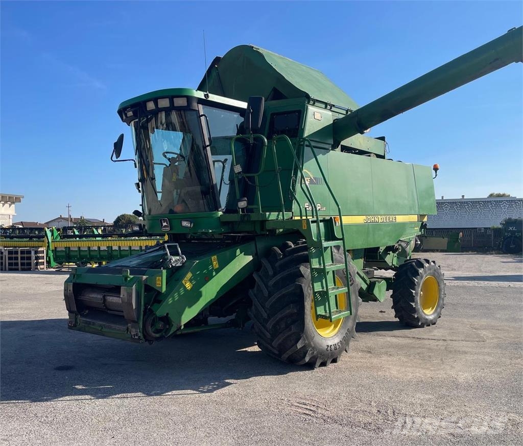 John Deere MIETITREBBIA CTS Moissonneuse batteuse