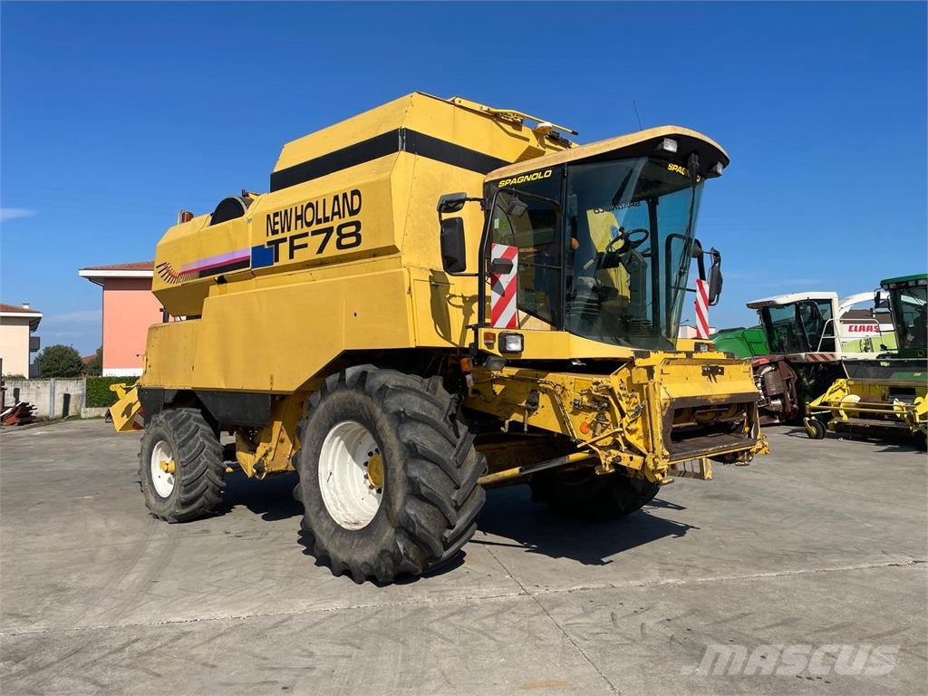 New Holland MIETITREBBIA TF 78 Skördetröskor