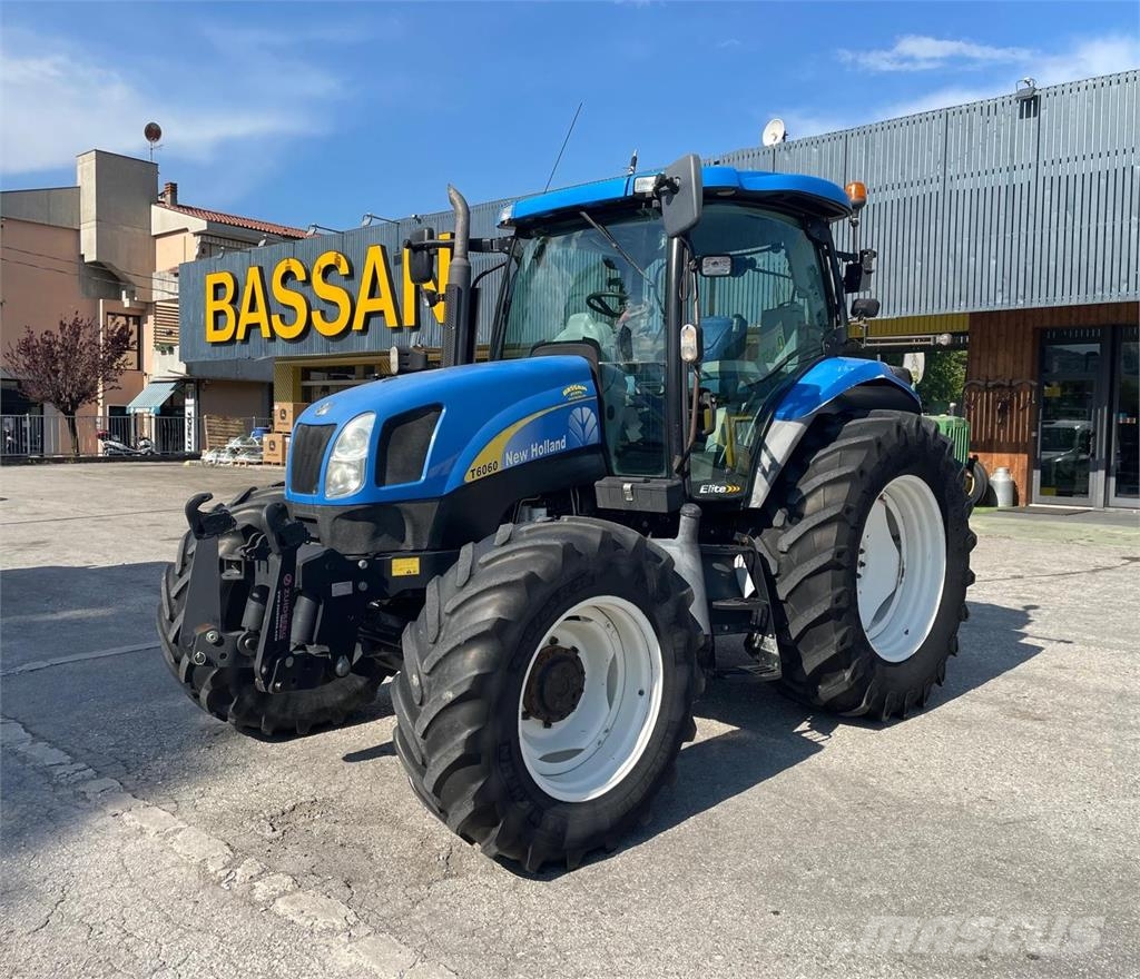 New Holland T6060 트랙터