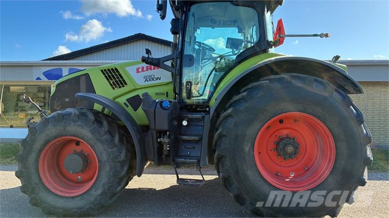 CLAAS AXION 830 CMATIC Traktorok