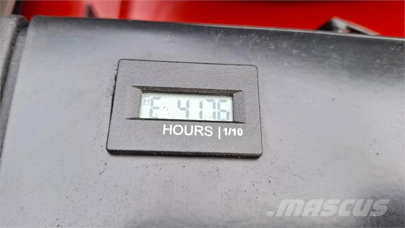 Ferris ZT 3200 IS Самохідні газонокосарки