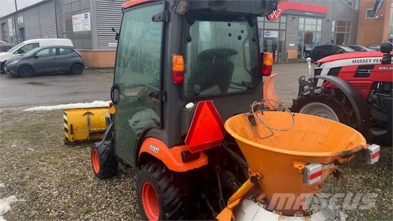 Kubota BX231 inkl. 130 cm dozer og salter Manjši traktorji