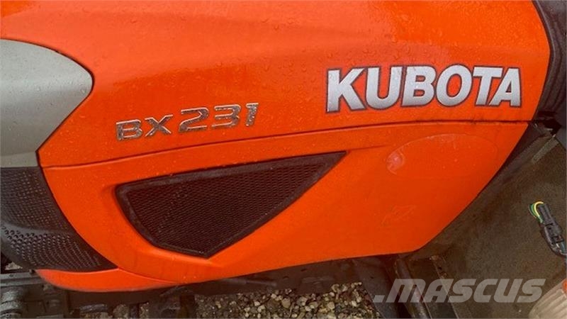 Kubota BX231 inkl. 130 cm dozer og salter Manjši traktorji