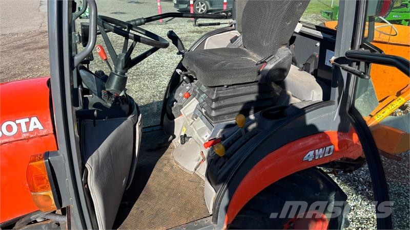 Kubota BX231 inkl. 130 cm dozer og salter Kompaktni (mali) traktori
