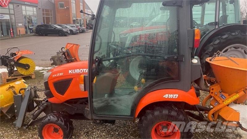 Kubota BX231 inkl. 130 cm dozer og salter Manjši traktorji