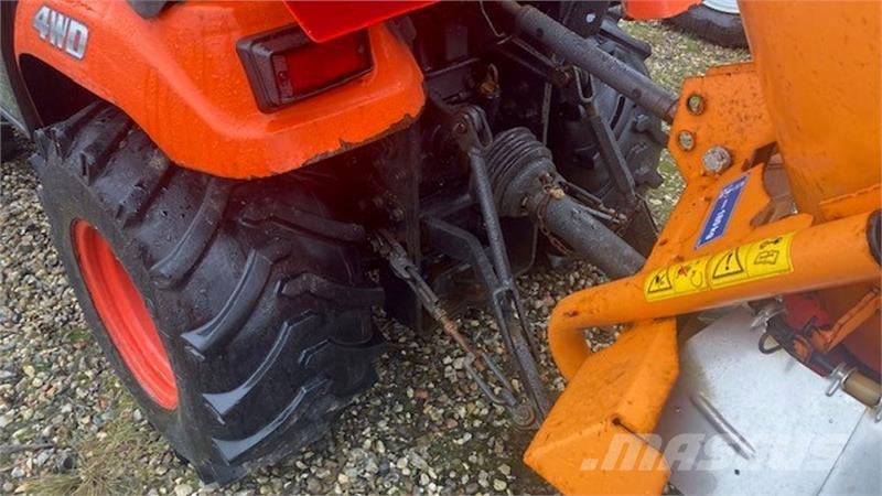Kubota BX231 inkl. 130 cm dozer og salter Manjši traktorji