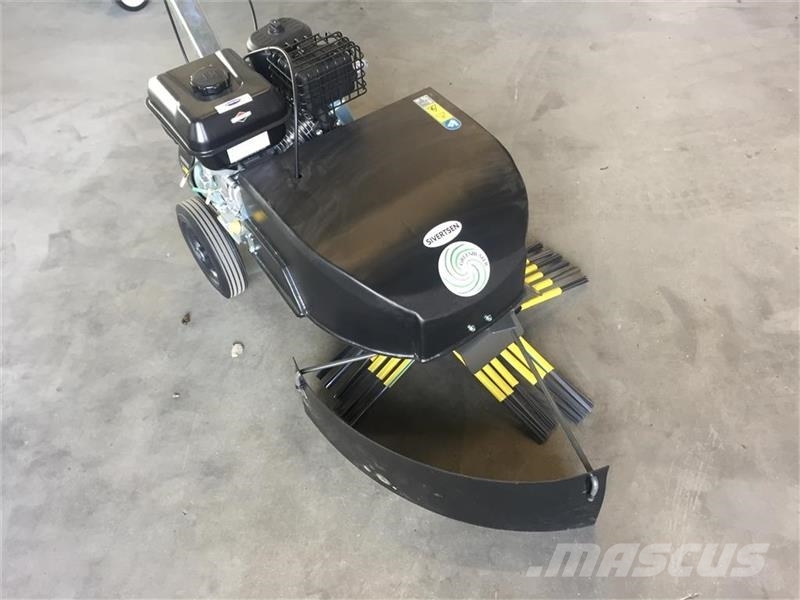 Kwern Greenbuster Pro III 8x3 Inkl. afdækningsskær Muut maatalouskoneet