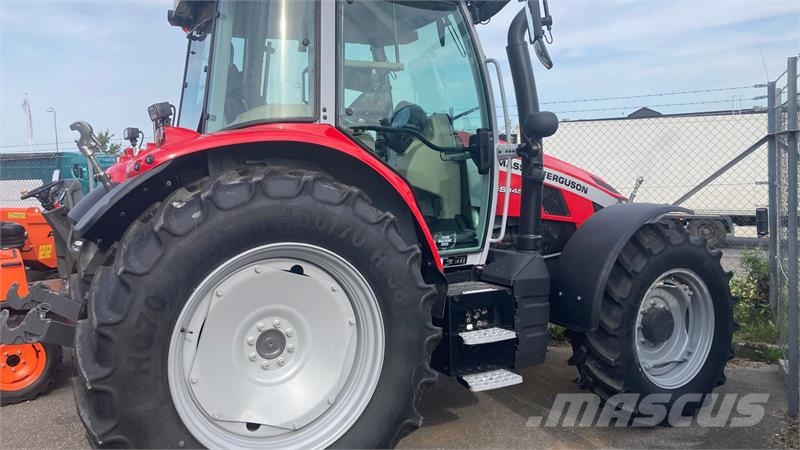 Massey Ferguson 5S.145 Exclusive Dyna-6 Exclusive Traktorer