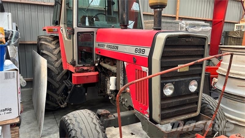 Massey Ferguson 699