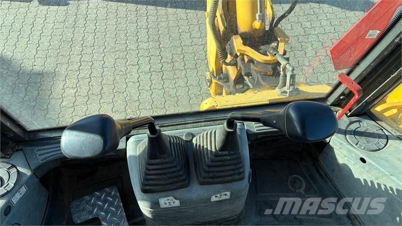 New Holland LB110 Backhoe loaders