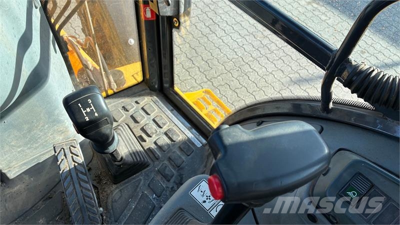 New Holland LB110 Backhoe loaders
