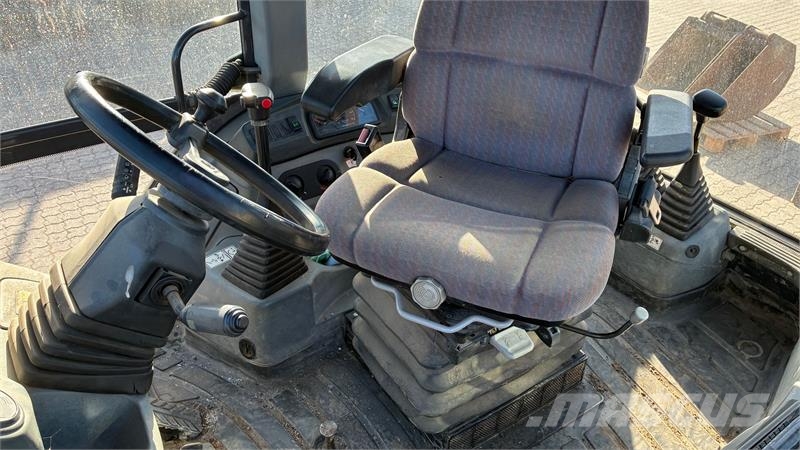 New Holland LB110 Backhoe loaders