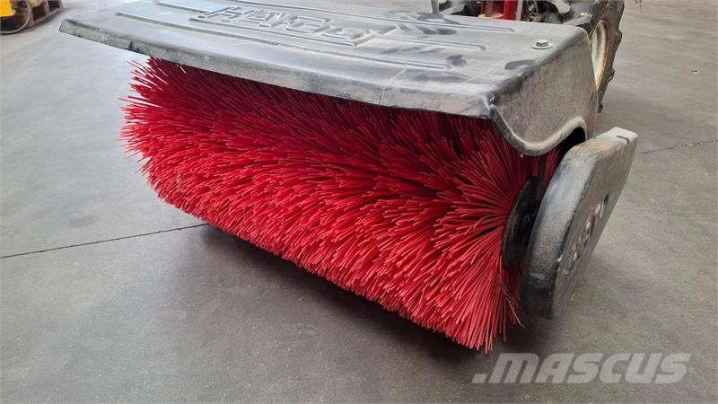Nibbi MAK 4 med 80 Cm Kost جرارات مدمجة