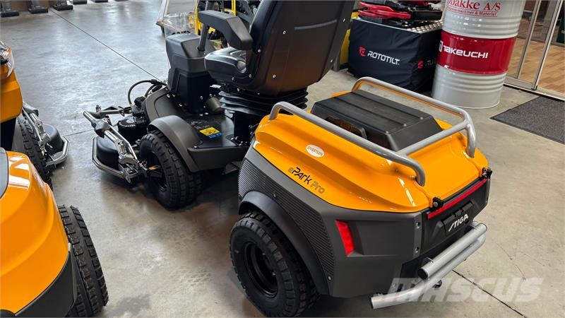 Stiga ePark Pro 100% Elektrisk ركوب الحشائش