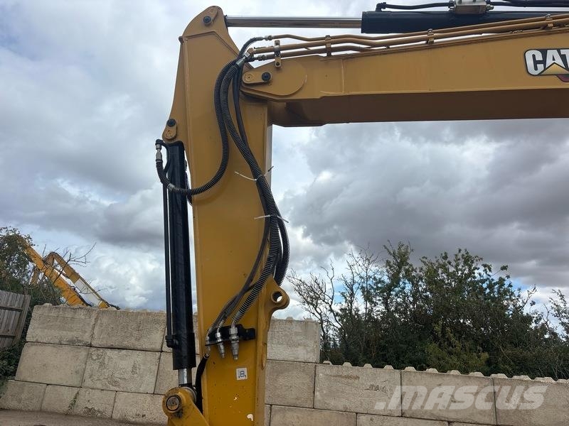 CAT 310 Mini bagri <7t