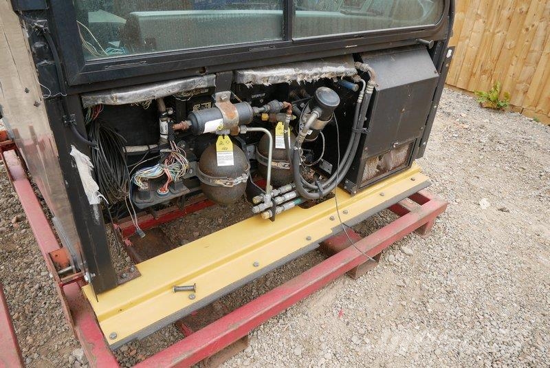 CAT Unused Cab to suit Caterpillar Dumptruck Kloubové dempry