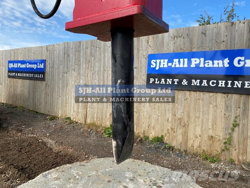 ES Soosan ESB 08 (18 - 26 ton Excavator) Hammers / Breakers