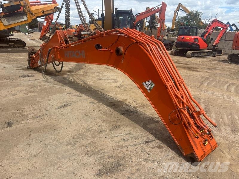 Hitachi ZX130 Kāpurķēžu ekskavatori