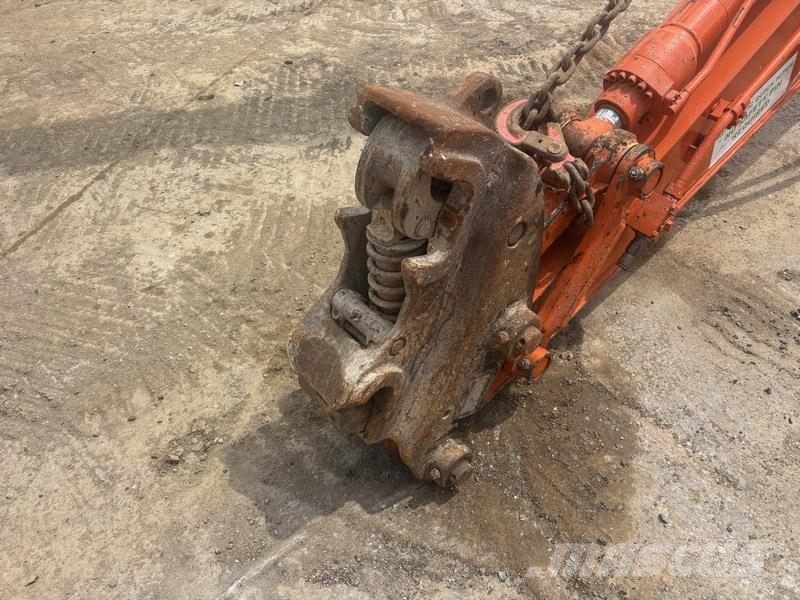 Hitachi ZX130 Kāpurķēžu ekskavatori