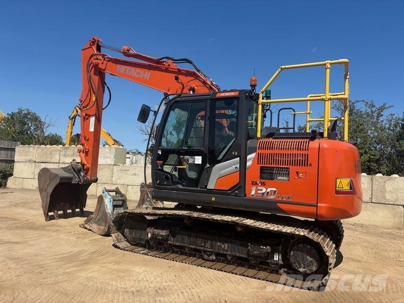 Hitachi ZX130 Excavadoras sobre orugas