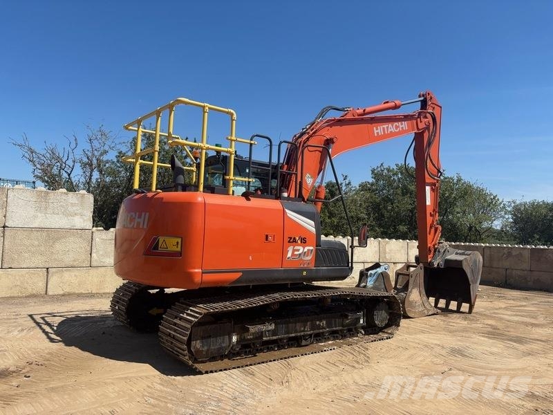 Hitachi ZX130 Excavadoras sobre orugas