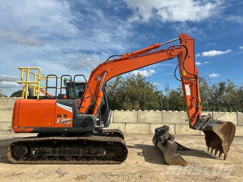 Hitachi ZX130 Excavadoras sobre orugas