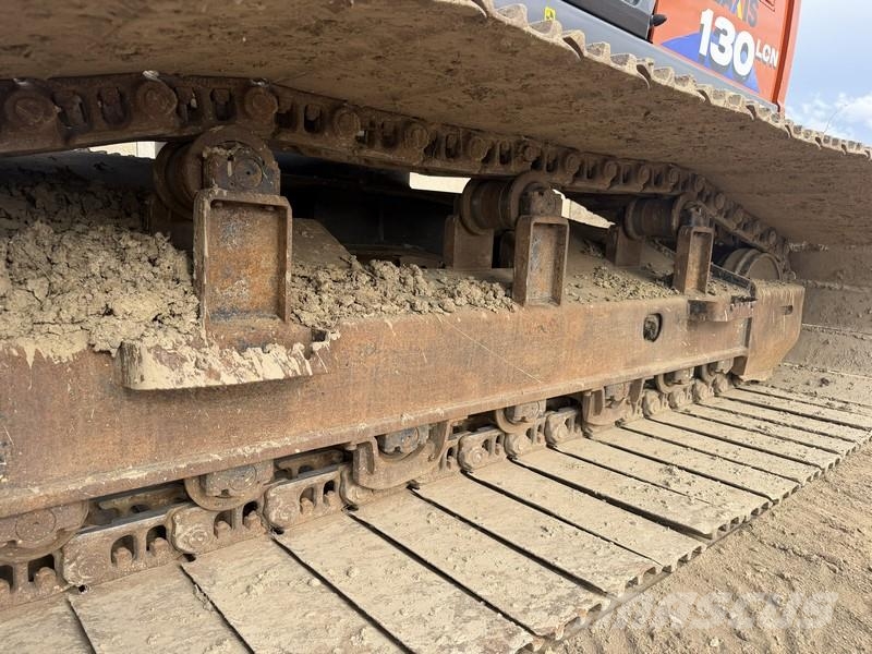 Hitachi ZX130 Excavadoras sobre orugas