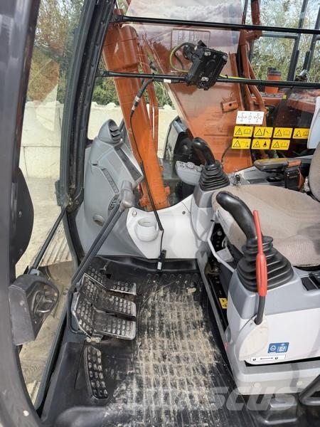 Hitachi ZX130 Excavadoras sobre orugas