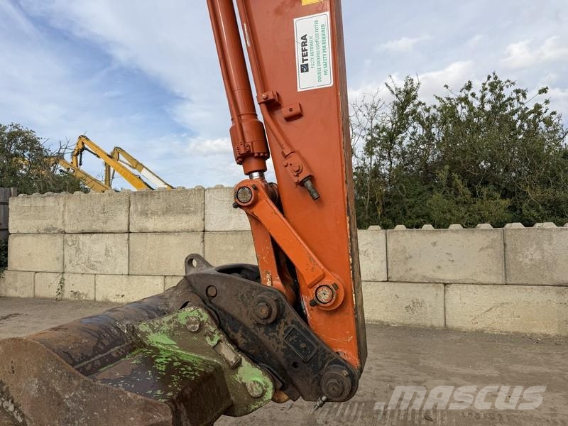 Hitachi ZX130 Excavadoras sobre orugas