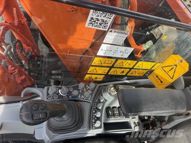 Hitachi ZX130 Excavadoras sobre orugas